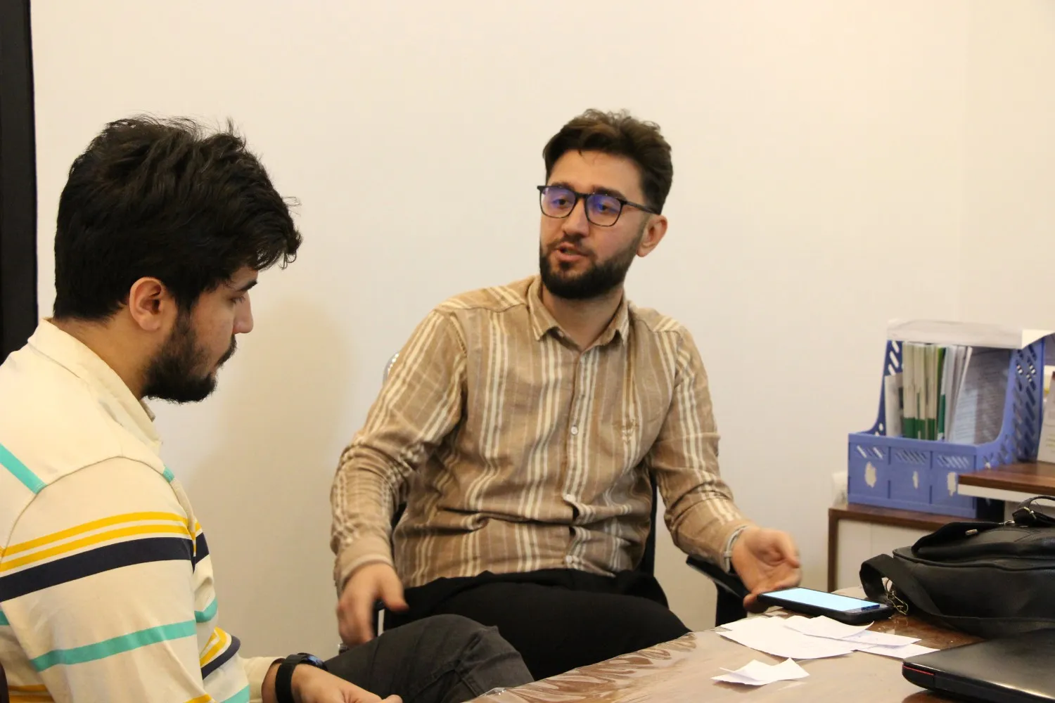 جلسه کاری تیم آروین تاو